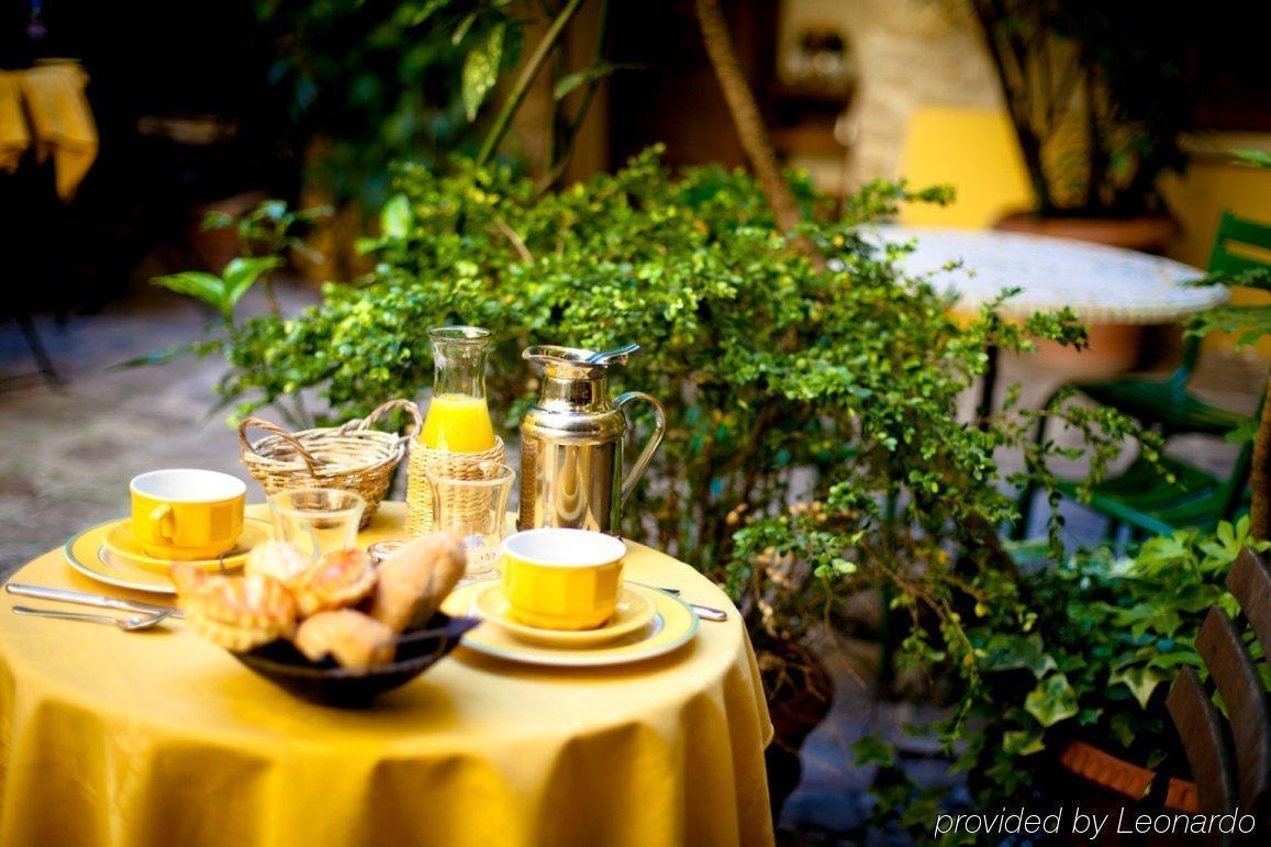 De La Tulipe Hotel 3*