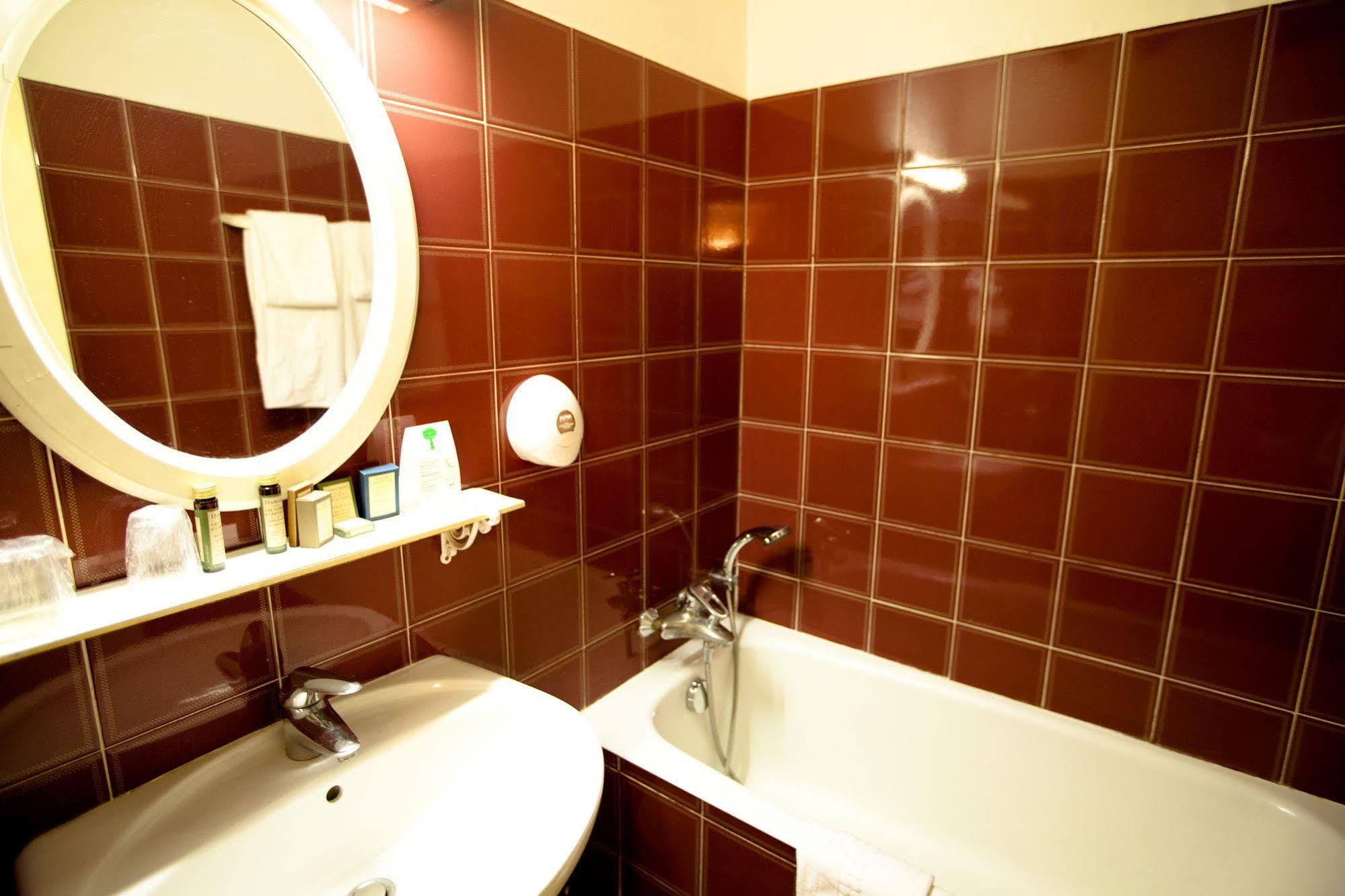 Hotel De La Tulipe 3*